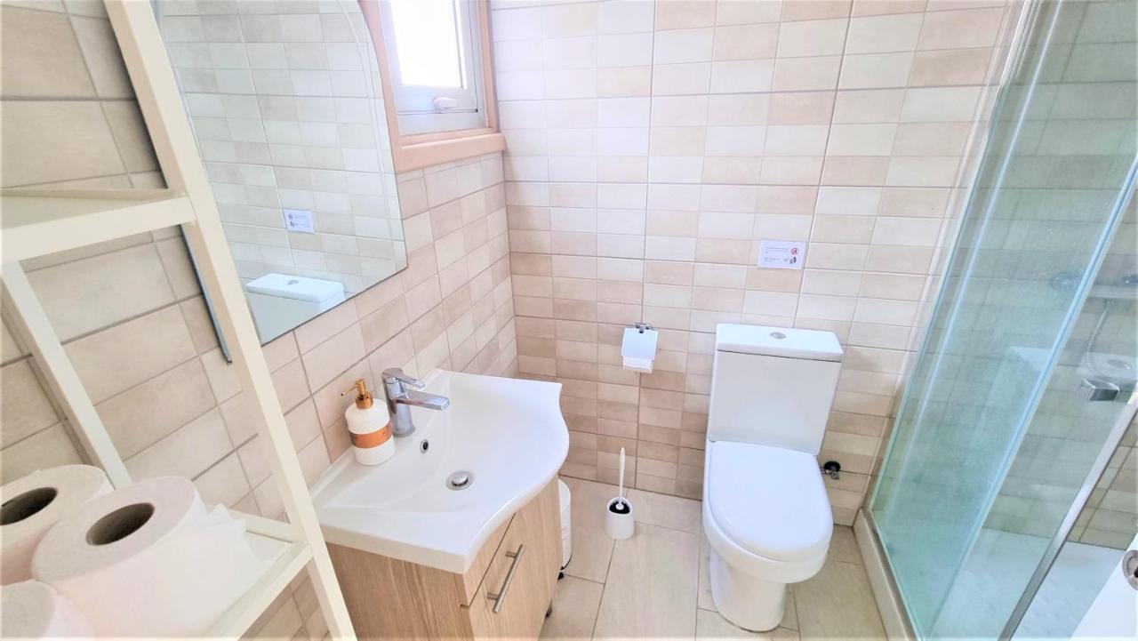 Spacious Lightflooded 2Br Apt / Near Center & Harbour Lárnaca Exterior foto